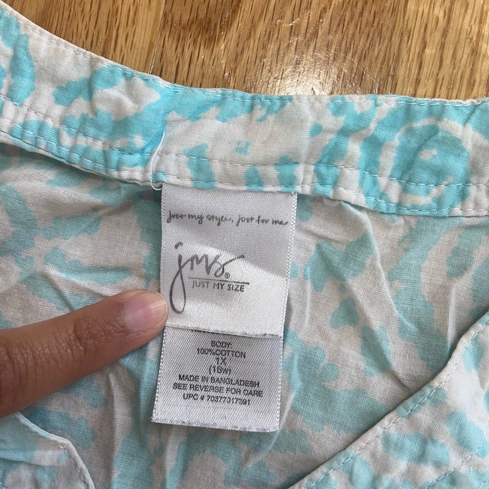 Womens blouse - Picture 3 of 3